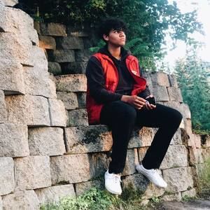 Meet your Posher, Simon